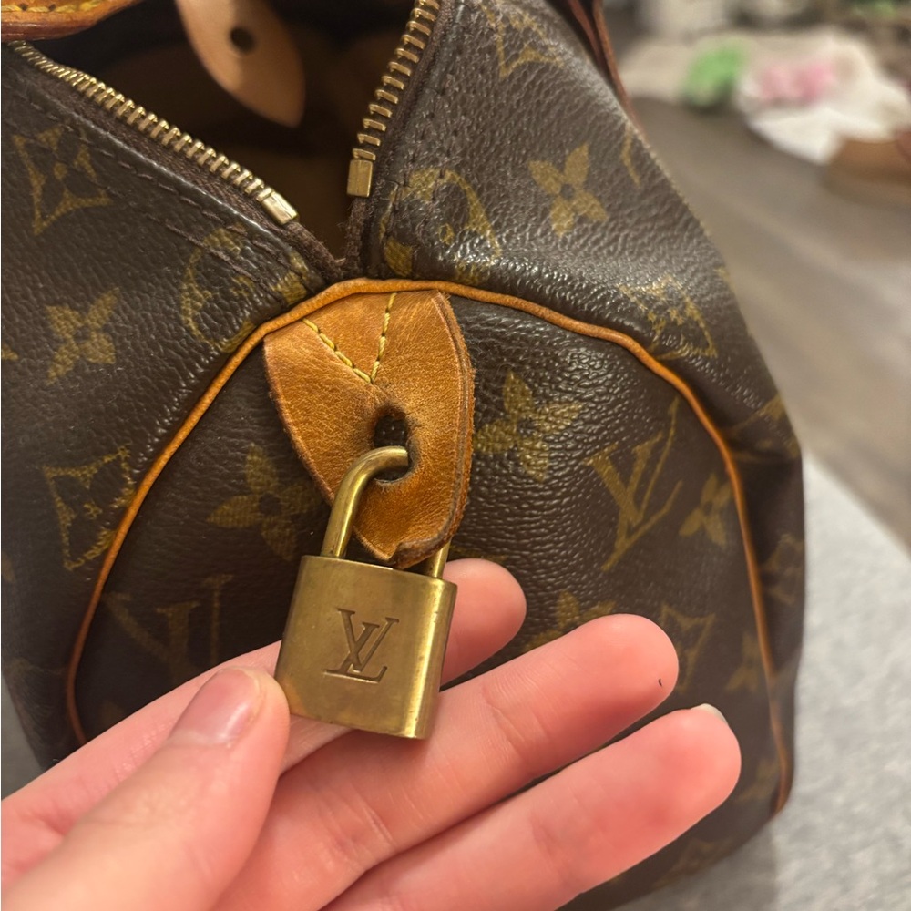 Louis Vuitton Speedy 25 - Picture 8 of 17